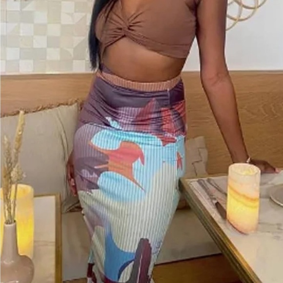 Multi-Colored Midi Bodycon Skirt - Picture 4 of 5